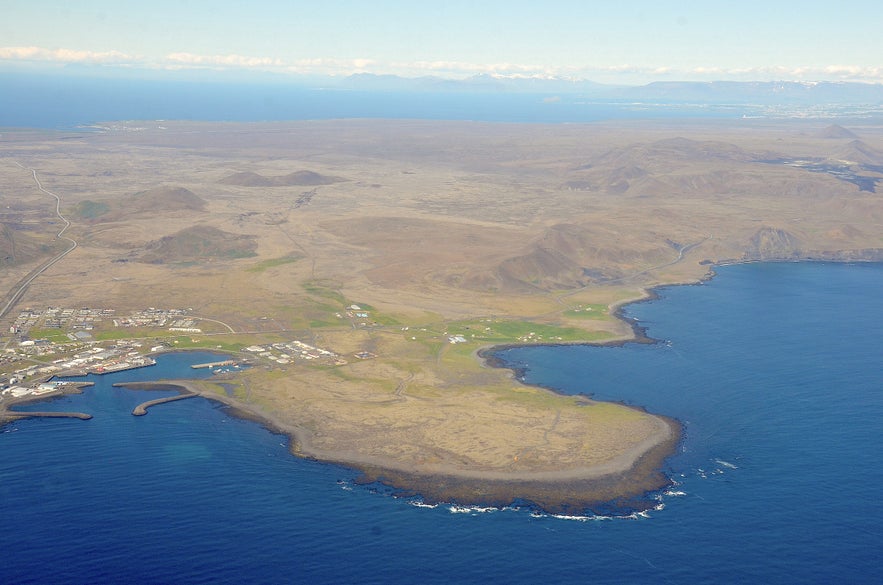 The Sundhnukagigar crater row in 2022, before the eruption of 2023