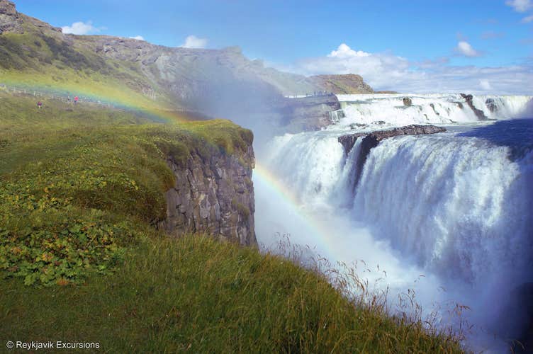 Exhilarating 10-Hour Small Group Golden Circle Super Jeep and Snowmobile Tour from Reykjavik