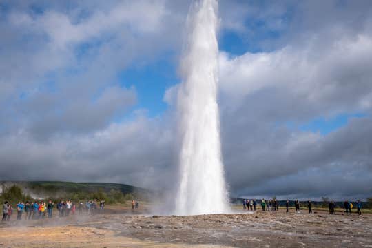 Exhilarating 10-Hour Small Group Golden Circle Super Jeep and Snowmobile Tour from Reykjavik