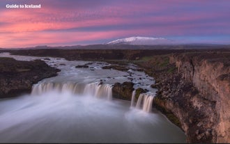 The water of Skogafoss comes from the  Myrdalsjokull glacier.