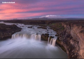 The water of Skogafoss comes from the  Myrdalsjokull glacier.