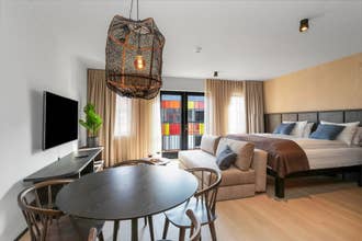 strand-hotel-apartments-studio-sofa-dining-balcony-hafnarfjordur