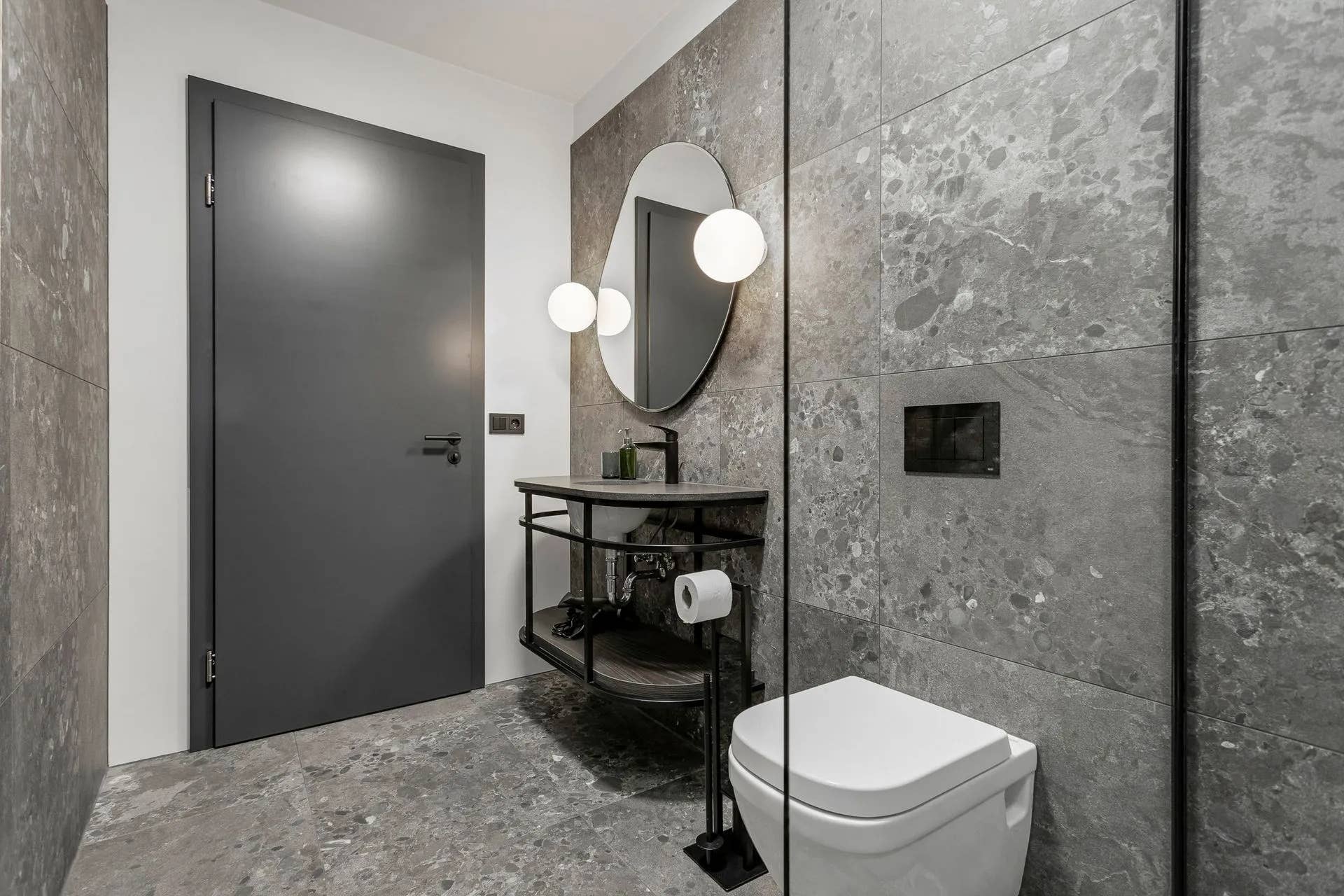 Strand Hotel Apartments