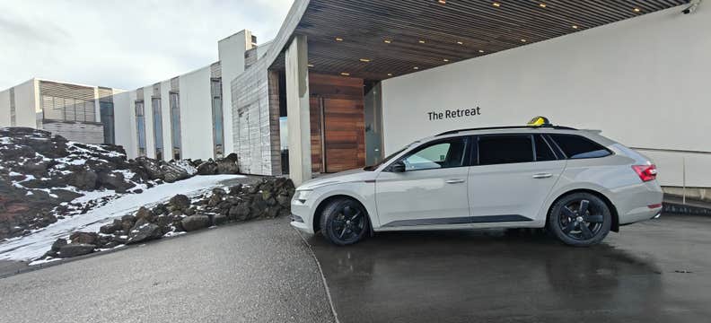 Trasferimento privato di 1 ora dall’Aeroporto Internazionale di Keflavik a Reykjavik