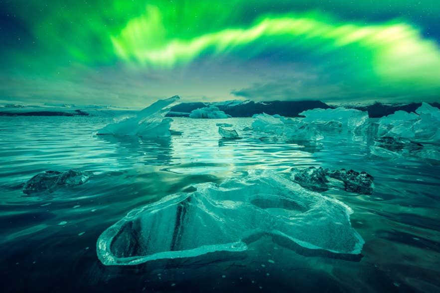 Icelandic Phrases: A Traveler's Guide to Everyday Icelandic