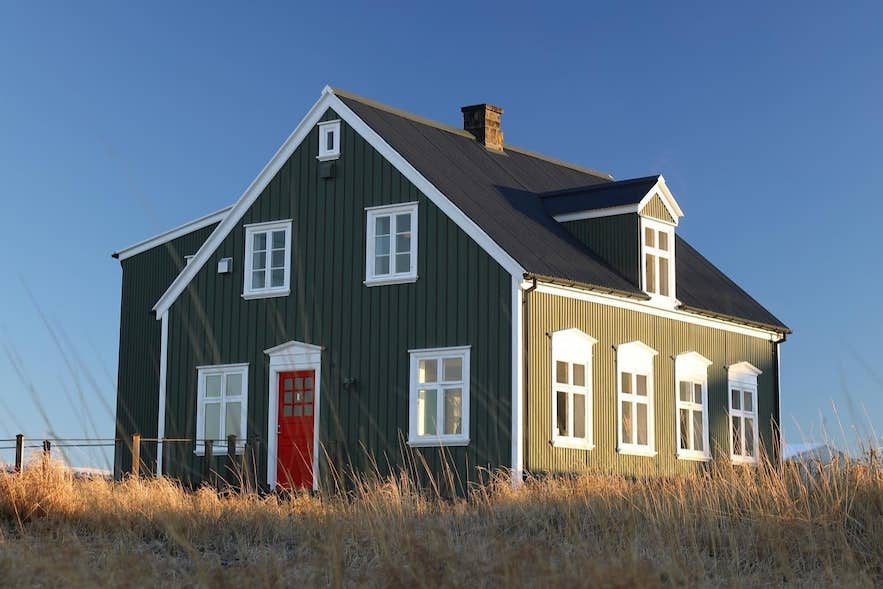Ráðagerði is a beautiful traditional Icelandic house in Grotta