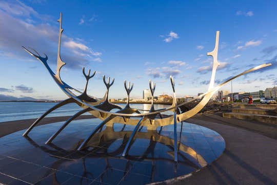 Private Golden Circle Super Jeep Tour with Reykjavik City Highlights