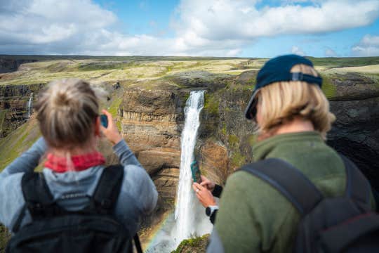 Small-Group 3-Day All-Inclusive Hiking Tour of Landmannalaugar from Reykjavik