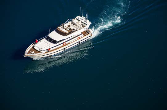 Sunset Harbor Cruise from Reykjavik with Three-Course Dinner