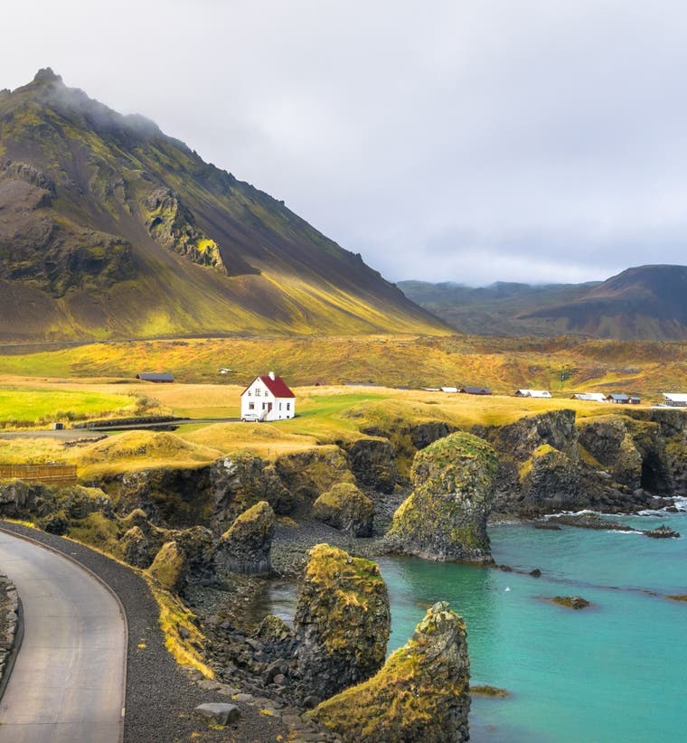 Best Hotels for a 5-Day Iceland Trip
