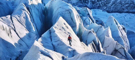 environment-iceland-glacier-hiking-vatnajokull.jpg