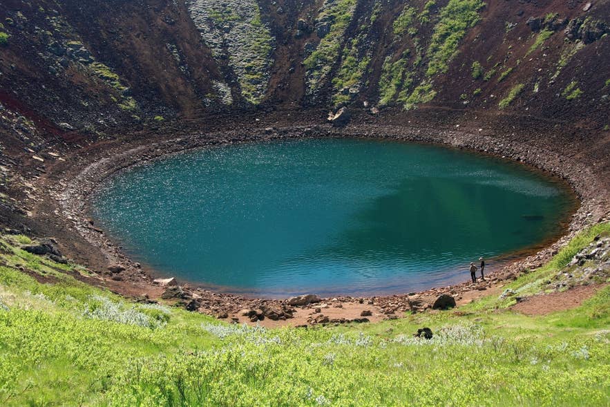 冰岛黄金圈路线上的凯瑞斯火山口湖