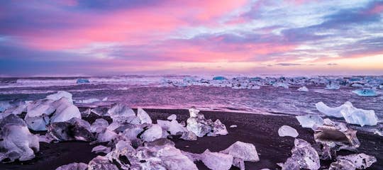 jokulsarlon-diamond-beach-at-sunset.jpg