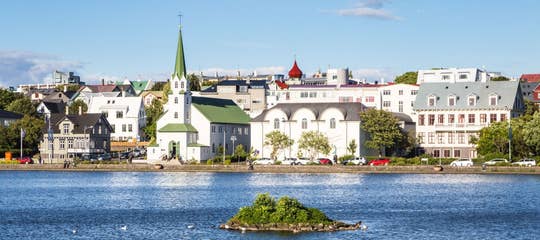 tjornin-lake-reykjavik-cityscape.jpg