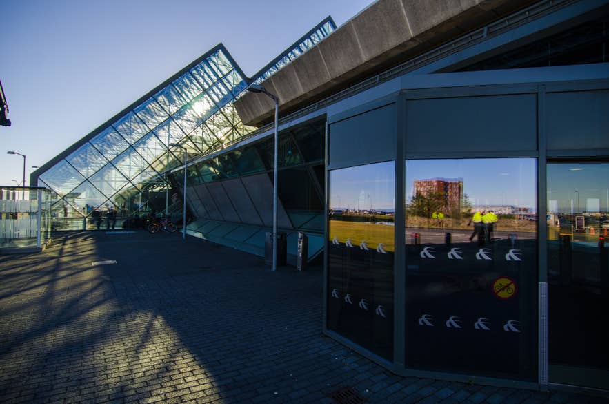 Uteområdet ved Keflavik internasjonale lufthavn på Island.