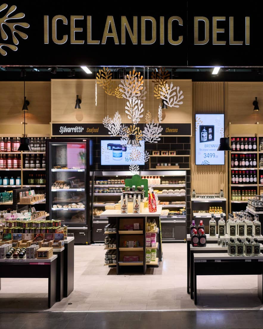 ケプラヴィーク空港のIcelandic Deliフードショップ。