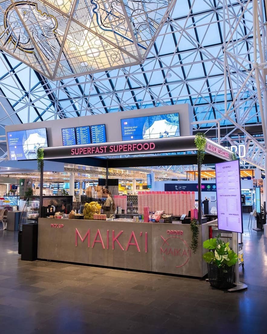 ケプラヴィーク空港のMaika‘i。