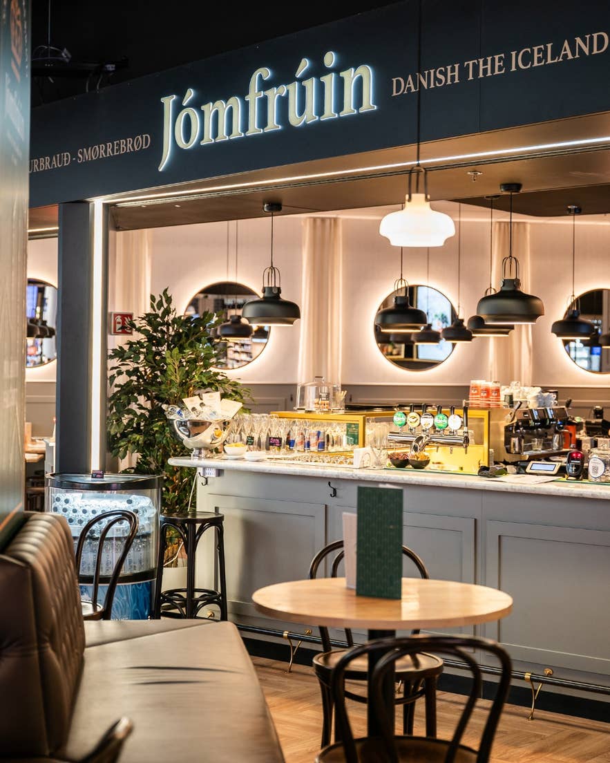 Ristorante Jomfruin all'Aeroporto Internazionale di Keflavik.