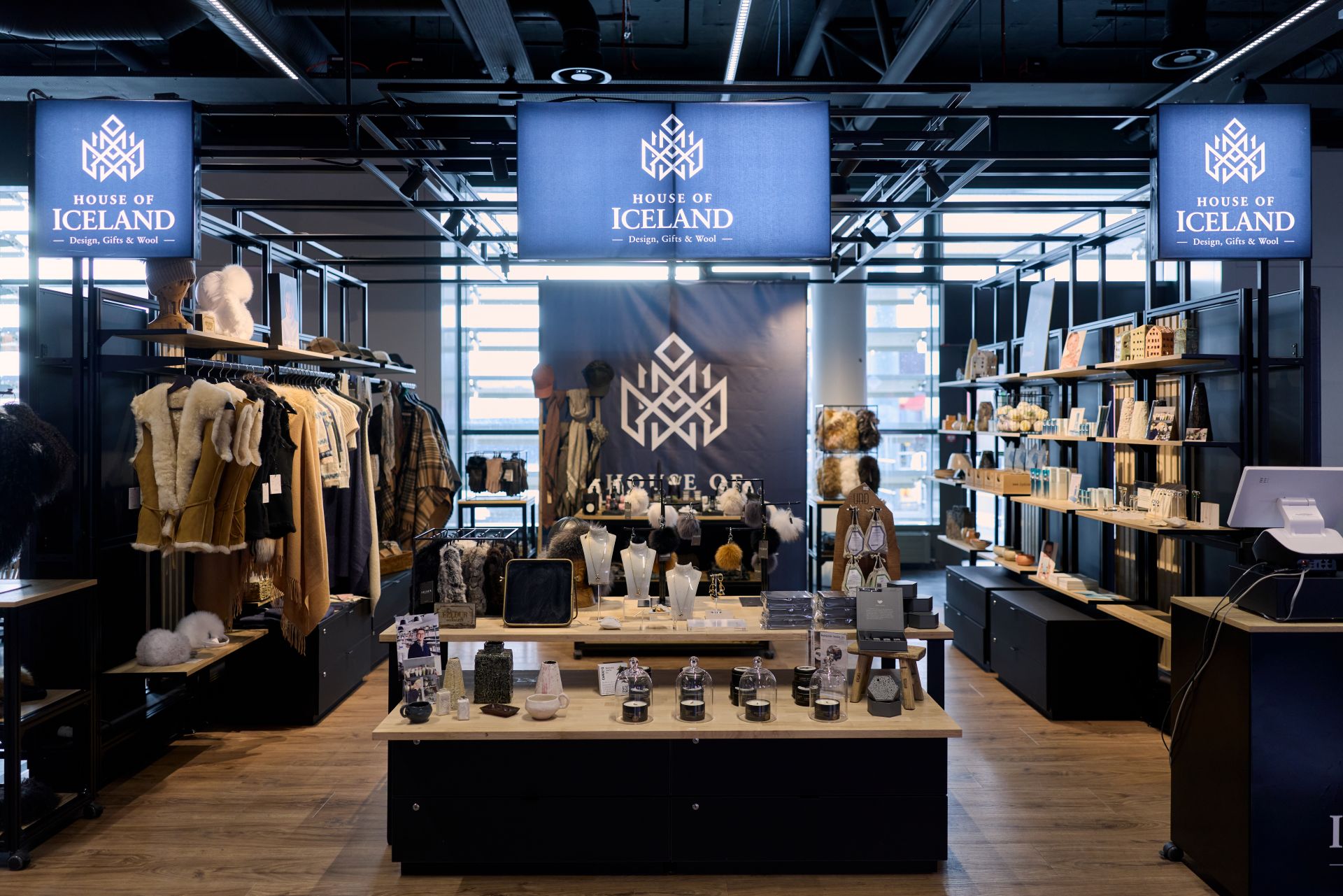 Souvenirshop „House of Iceland“ am internationalen Flughafen Keflavík.