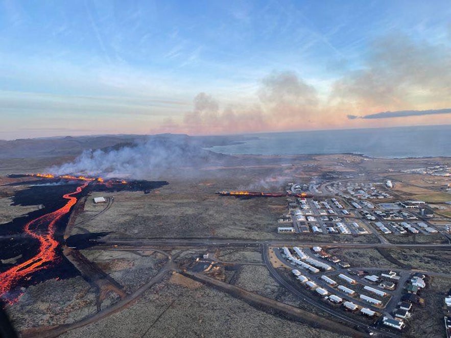 The volcanic eruption by Grindavik was near Sundhnukagigar