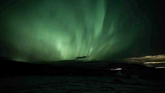 Private Northern Lights Tour for up to 5 Hours from Reykjavik