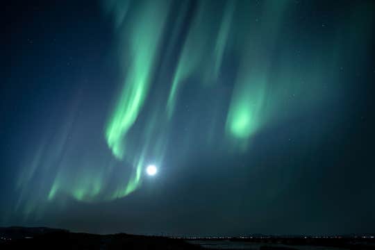 Private Northern Lights Tour for up to 5 Hours from Reykjavik