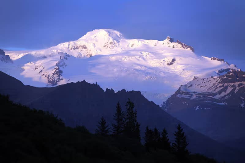 Snow-covered Hvannadalshnukur, Iceland's highest peak, crowning the rim of Oraefajokull.