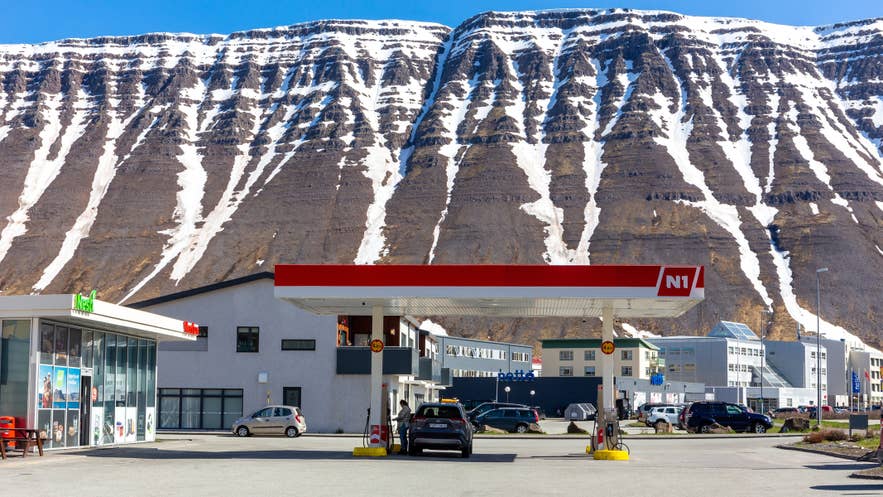 An N1 gas station in Iceland.