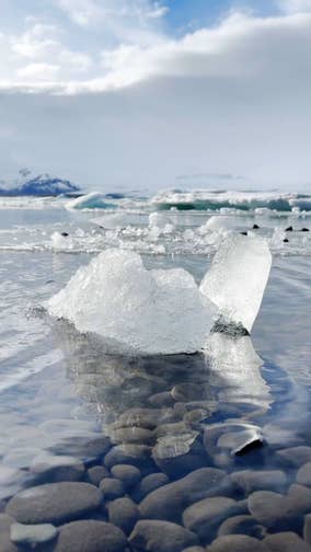 Jökulsárlón_scenic_music.MOV