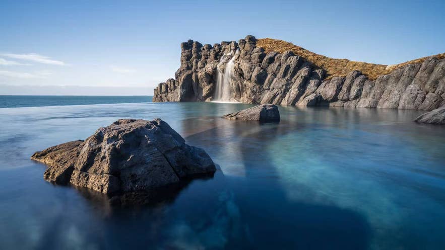 Map showing the locations of the Blue Lagoon and Sky Lagoon near Reykjavik and Keflavik Airport in Iceland.