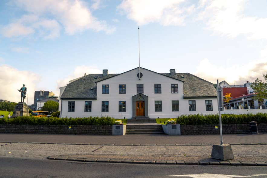 Government House, the white Prime Minister's Office on Lækjargata in central Reykjavík Government House, the white Prime Minister's Office on Lækjargata in central Reykjavík