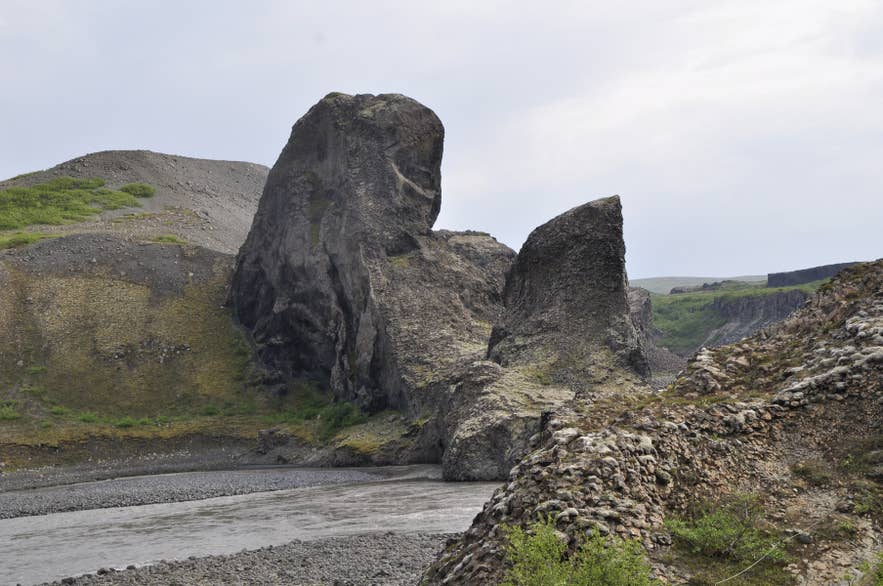 The green landscape surrounding Jokulsargljufur Canyon.