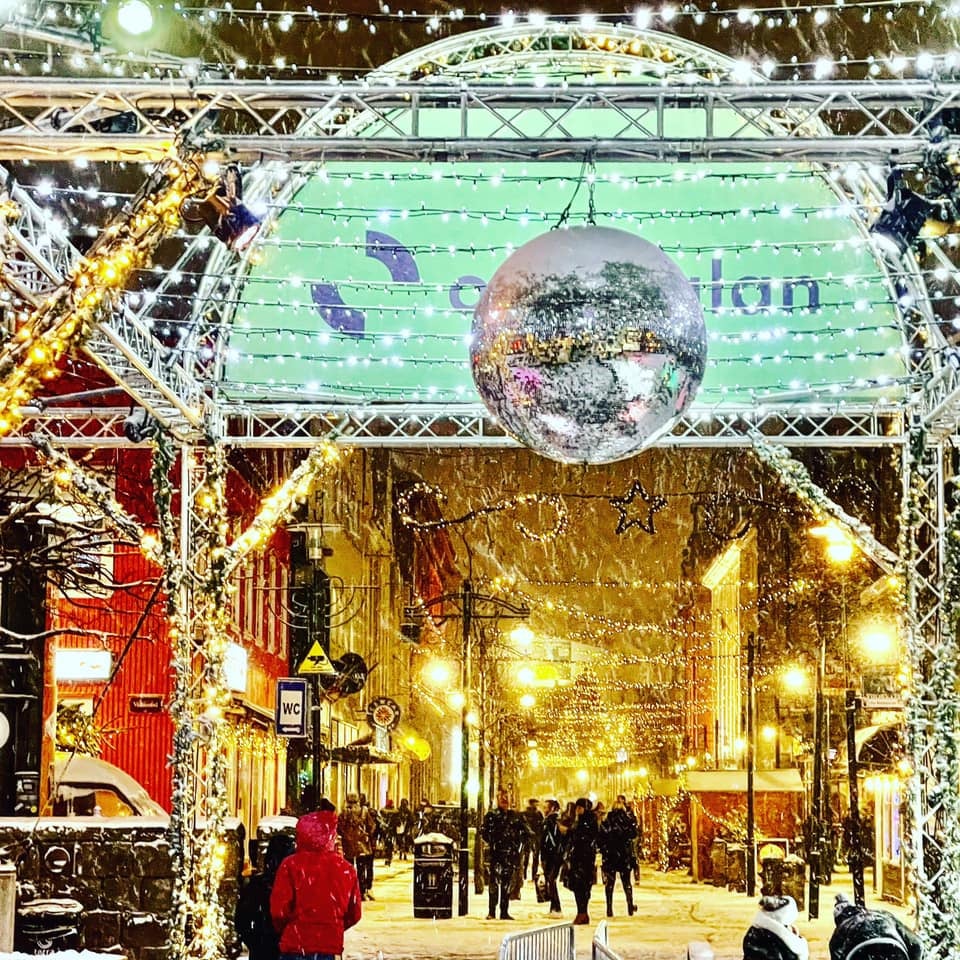 Reykjavik kommer til live i juletiden i Island.