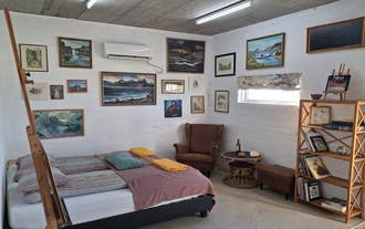 Test alt for a bedroom in Hellissandur.