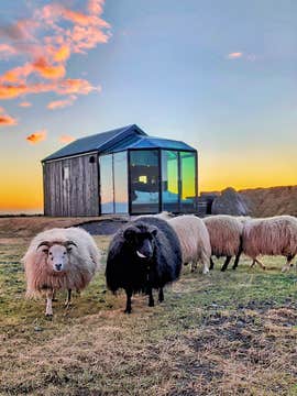 Aurora Glass Cabin I (Private Sauna & Jacuzzi)