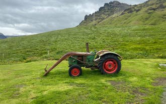 02-raudafell-farm-hayfield-under-eyjafjoll.jpg
