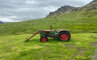 02-raudafell-farm-hayfield-under-eyjafjoll.jpg