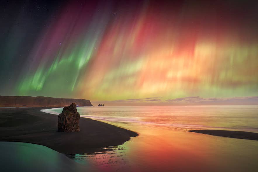 Travelers on a guided multi-day tour along the South Coast of Iceland