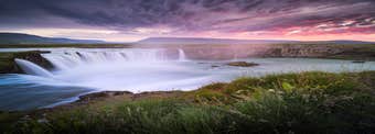 Iceland's Most Recommended Waterfalls: We Analyzed 8,488 Traveler Comments