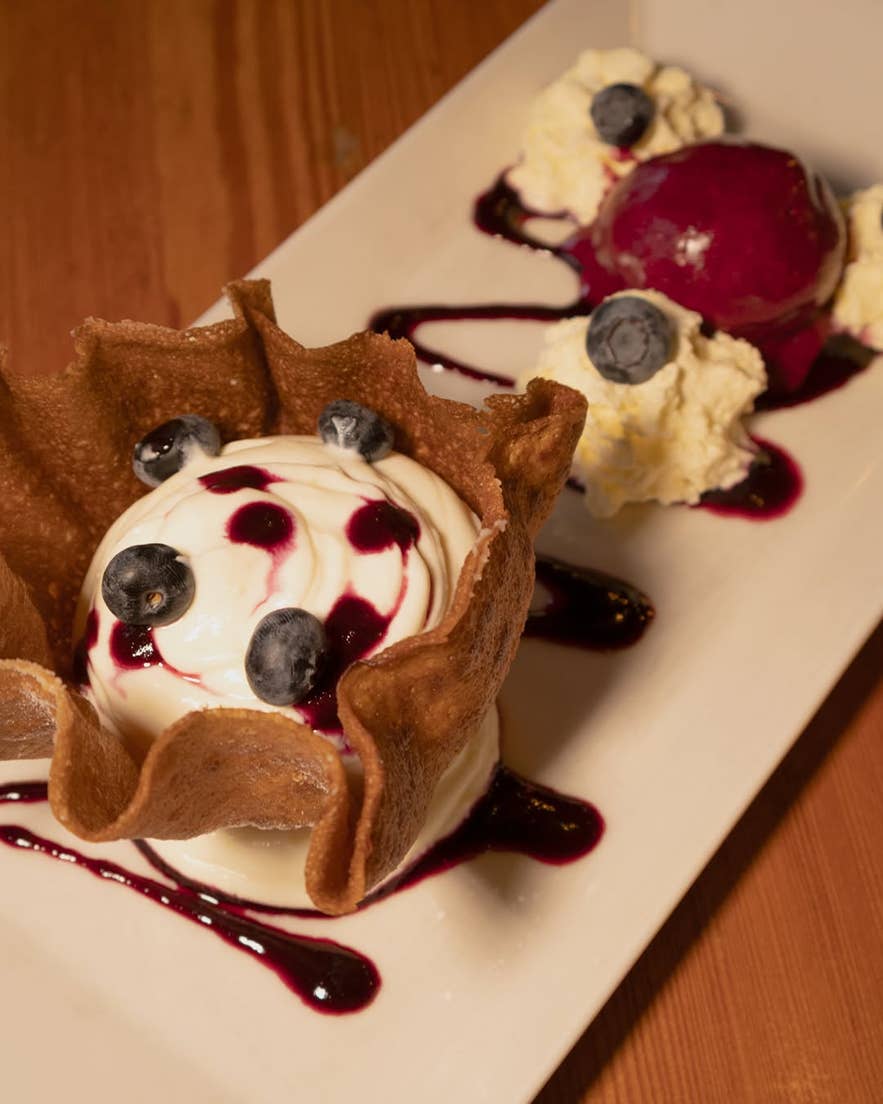 Islenski Barinn serving skyr-based desserts.