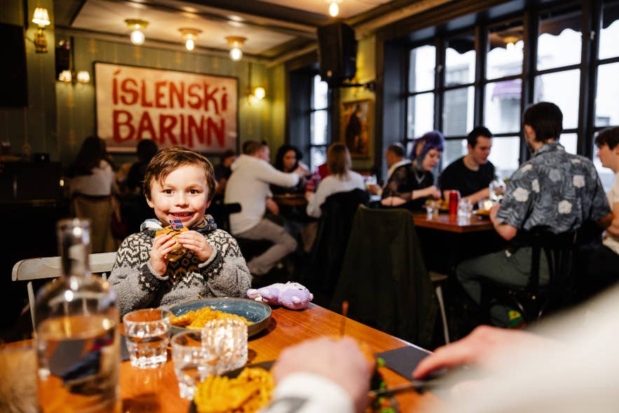 Íslenski Barinn, also „die isländische Bar“, ist eine beliebte Adresse für isländische Küche Íslenski Barinn, also „die isländische Bar“, ist eine beliebte Adresse für isländische Küche