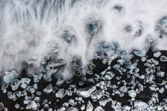 Jokulsarlon Glacier Lagoon & Diamond Beach Day Tour from Reykjavik with Optional Boat Ride