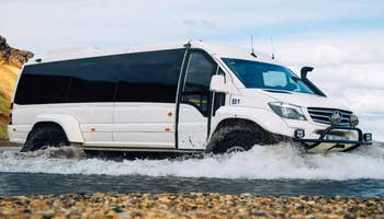 Excursion en super jeep à Landmannalaugar et au Volcan Hekla 