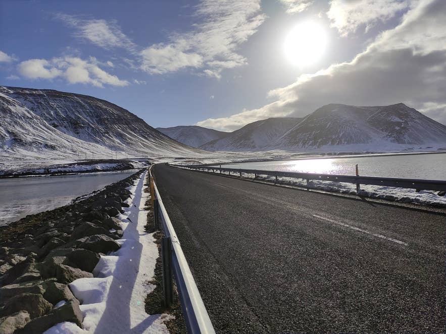 Route 54 causeway and bridge across Seljafjörður, the outer part of Hraunsfjörður, in winter