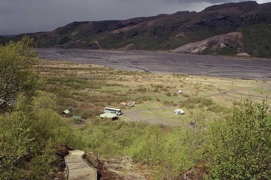 Gravel bed of the Krossá river seen from above the Básar huts in Þórsmörk