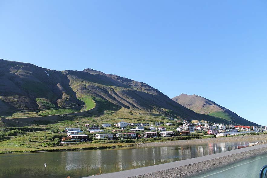 Avalanche defence dams above Siglufjörður on the walking route to Hvanneyrarskál