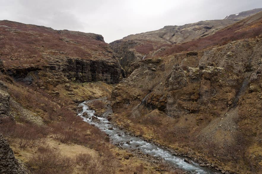 Botnsá river in the canyon below Glymur in Botnsdalur in early May Botnsá river in the canyon below Glymur in Botnsdalur in early May