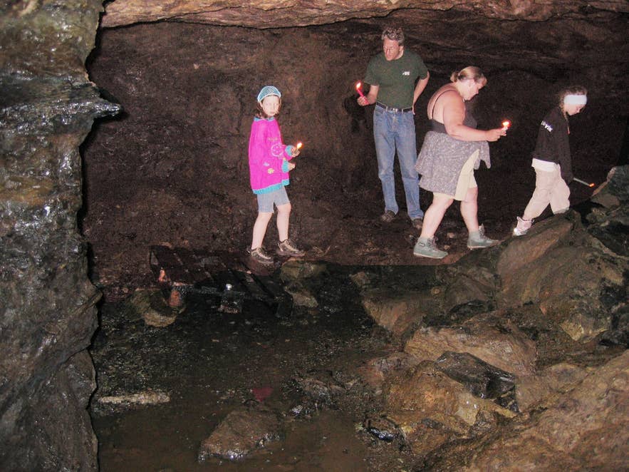 Lignite seam and old workings inside Gilsnáma mine, Syðridalur