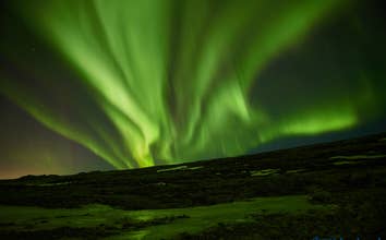 Private Northern Lights Tour by Minibus from Reykjavik