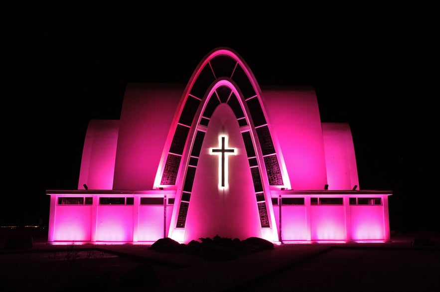 A lighting system, designed to highlight the church's arches, ensures that Kopavogskirkja remains a visible symbol of faith and culture day and night.